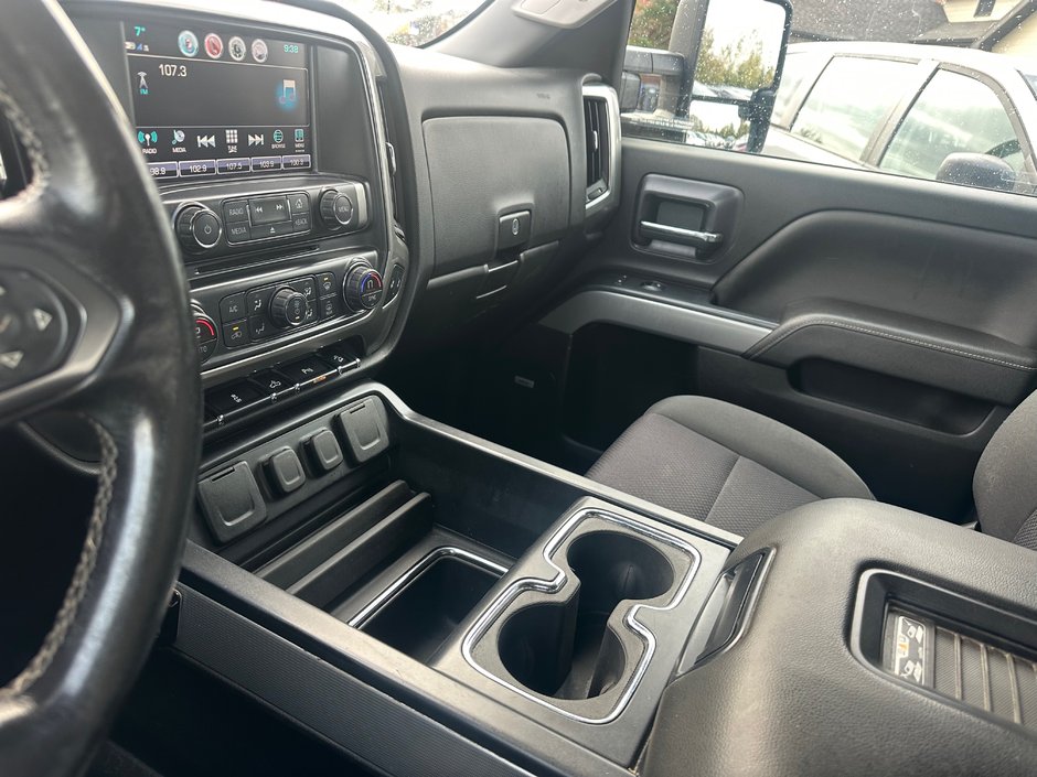 Chevrolet Silverado 1500 Z71 LT 2018-10