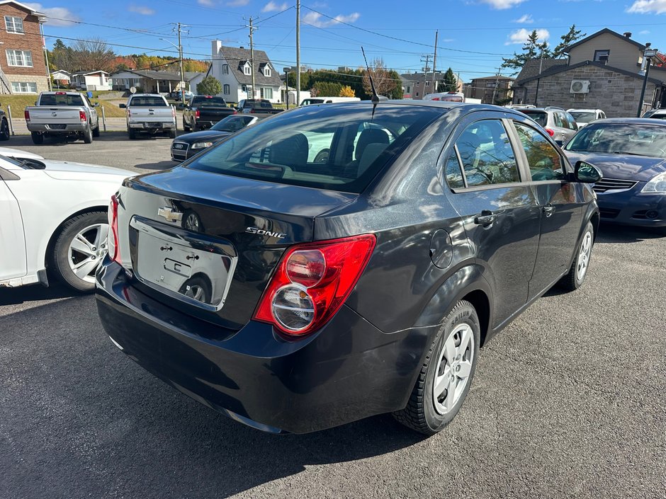 2013 Chevrolet Sonic LS-3