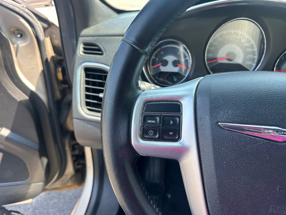 Chrysler 200 Touring 2013-15