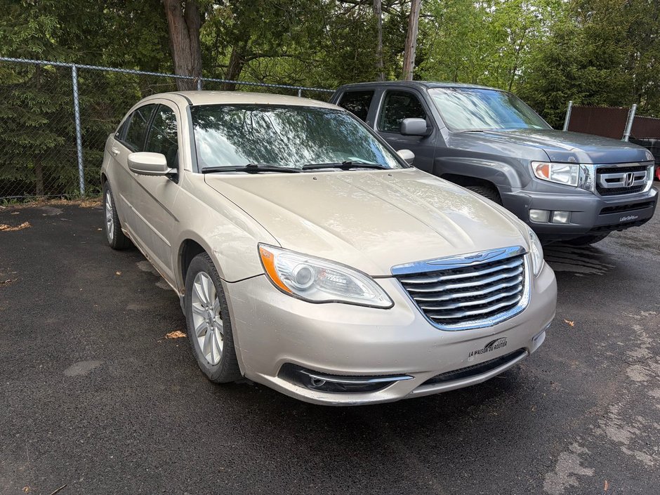 Chrysler 200 Touring 2013-0