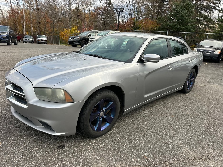 Dodge Charger SE 2011-1