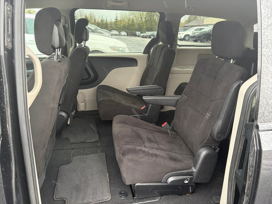 Dodge Grand Caravan SXT 2012-7