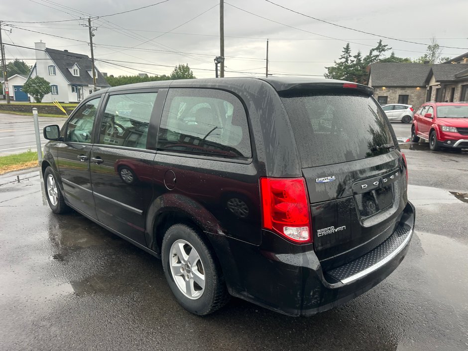 Dodge Grand Caravan SE 2012-3