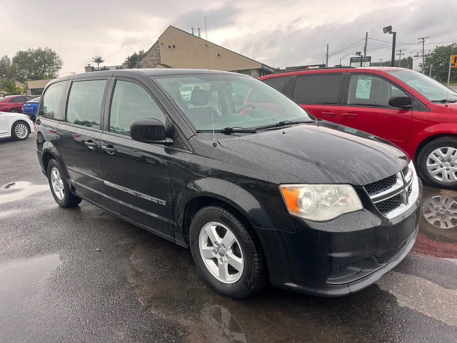 Dodge Grand Caravan SE 2012-0