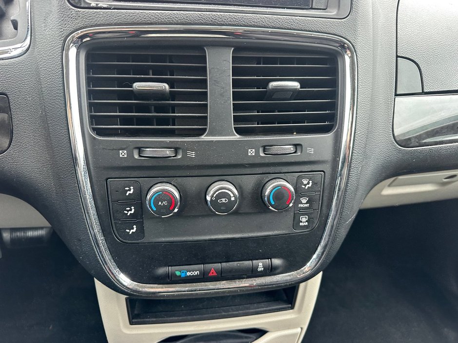 2013 Dodge Grand Caravan SXT-13