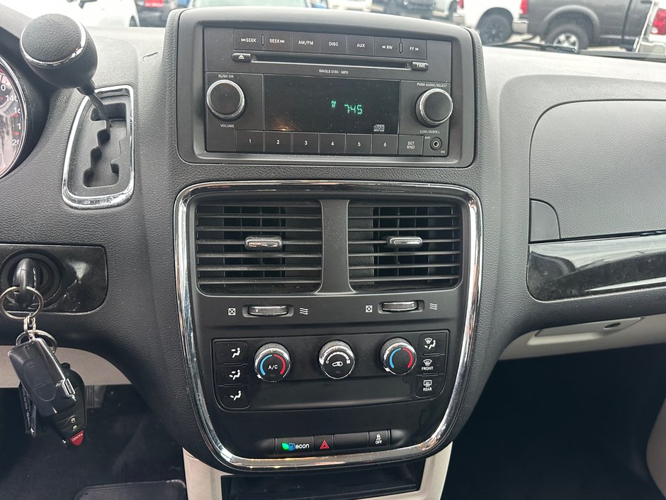 2013 Dodge Grand Caravan SE-11