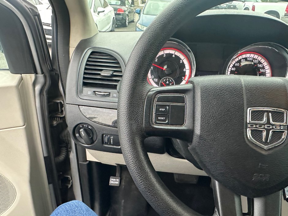 2013 Dodge Grand Caravan SE-9