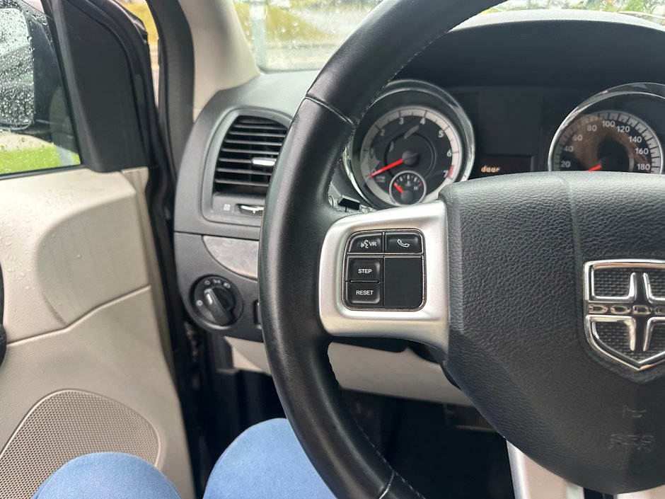 Dodge Grand Caravan SXT 2014-10