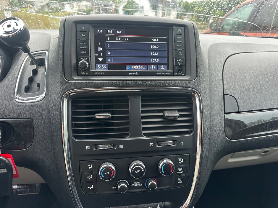 Dodge Grand Caravan SXT 2014-8