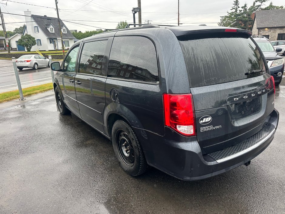 Dodge Grand Caravan SXT 2014-3