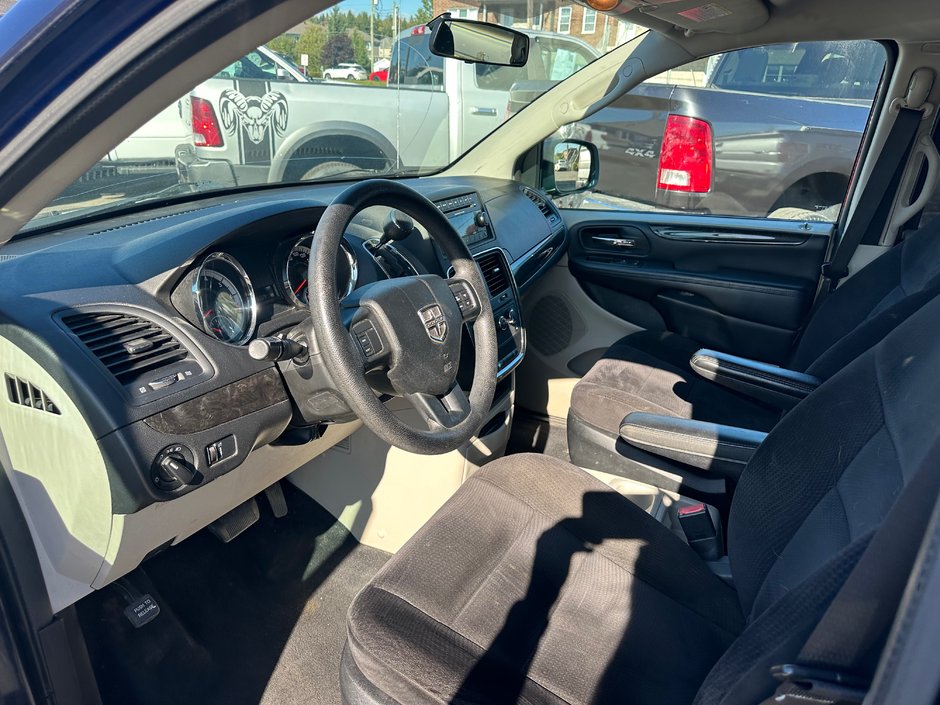 2014 Dodge Grand Caravan SXT-16