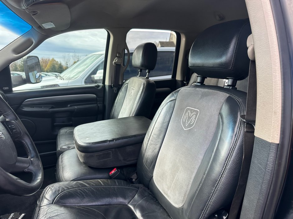 2004 Dodge Ram 3500 SLT-7