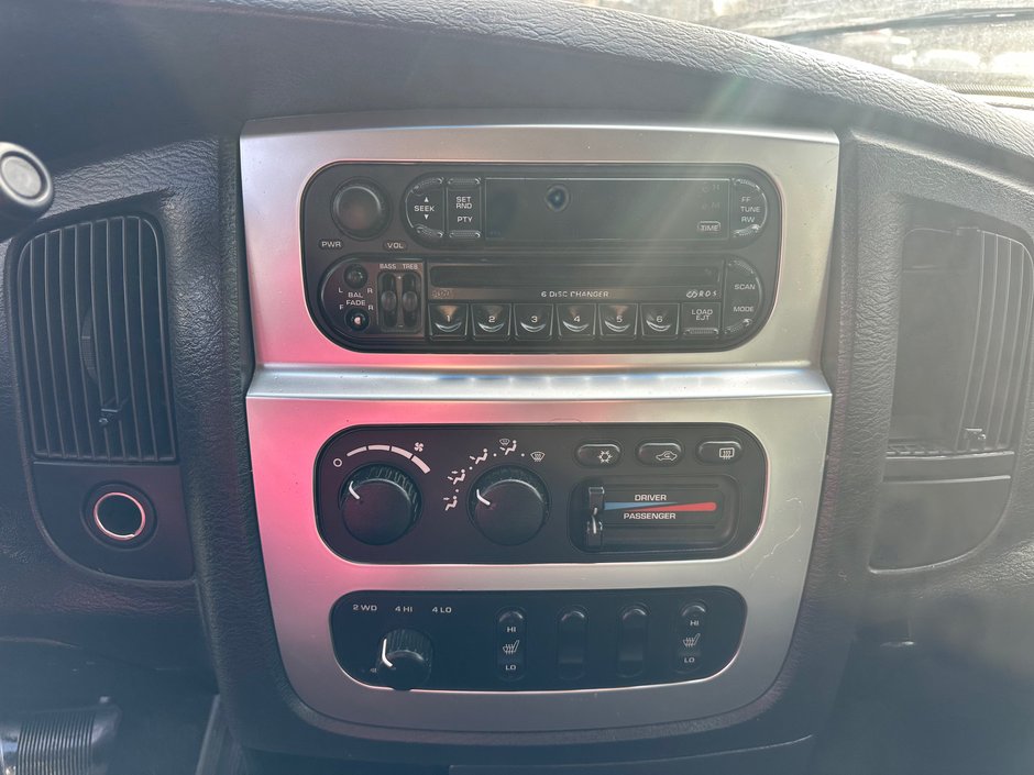 2004 Dodge Ram 3500 SLT-10