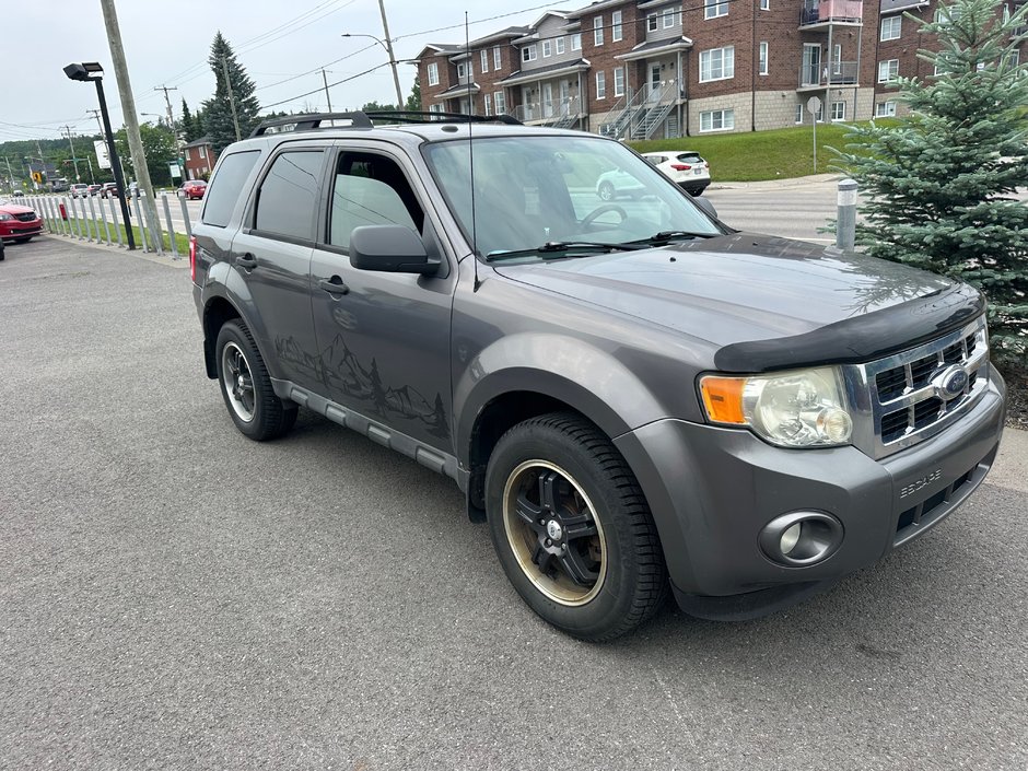 Ford Escape XLT 2009-0