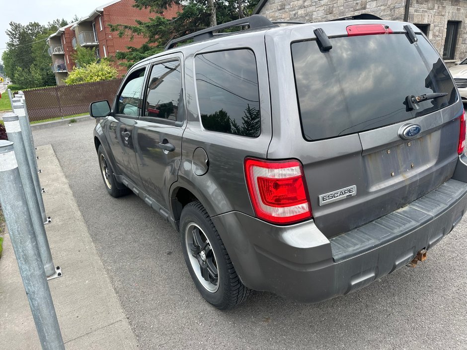 Ford Escape XLT 2009-3