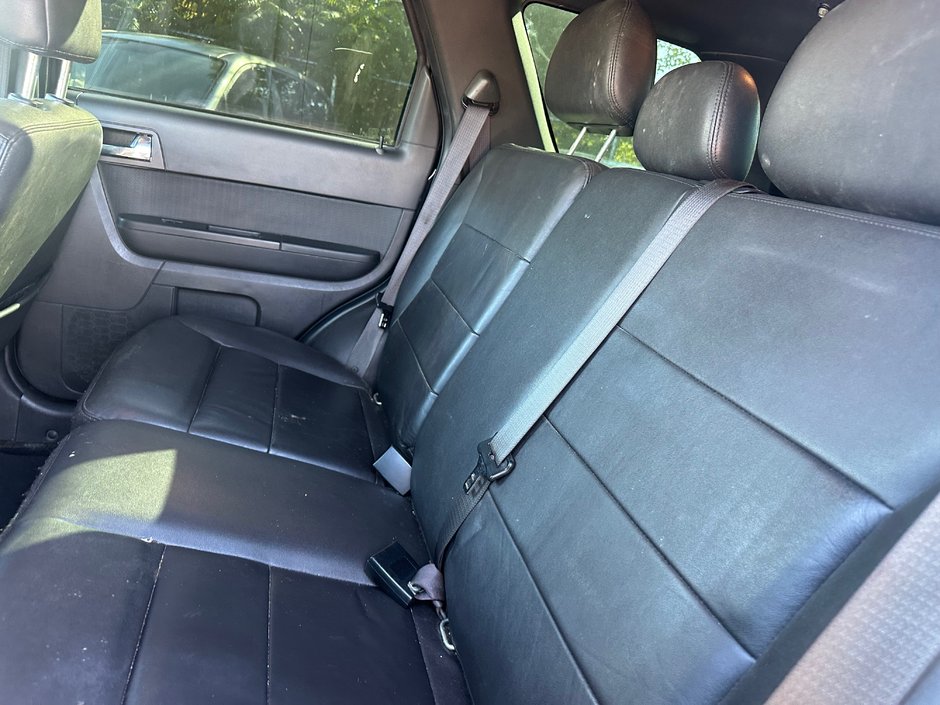 Ford Escape Limited 2011-5