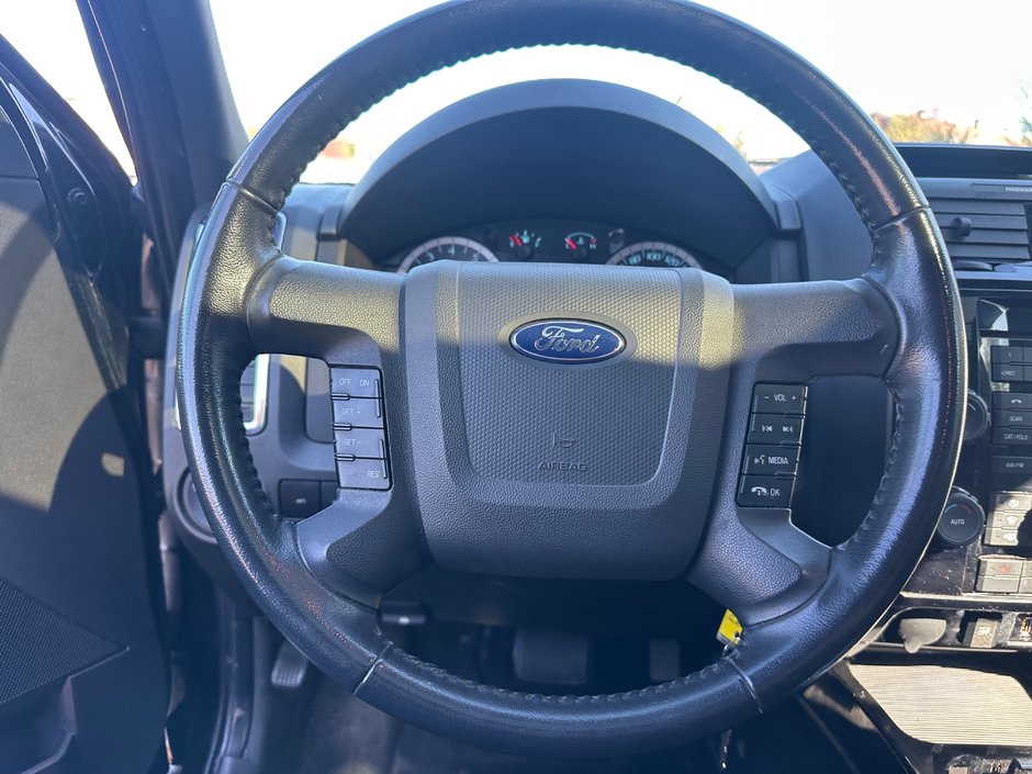 Ford Escape Limited 2011-6