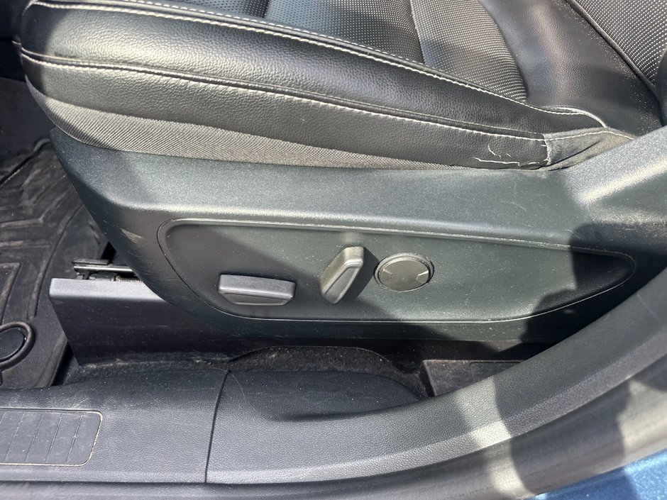 2020 Ford Escape Titanium Hybrid-9