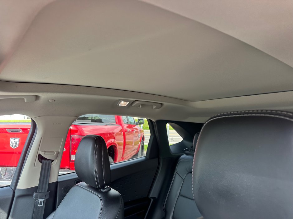 2020 Ford Escape Titanium Hybrid-10