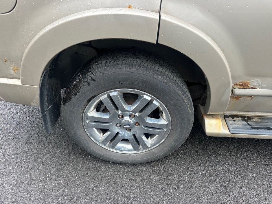 Ford Explorer Limited 2006-5
