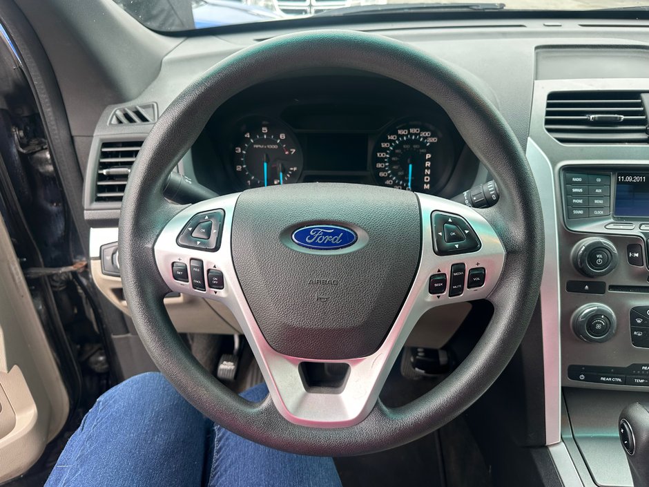 2013 Ford Explorer Base-6