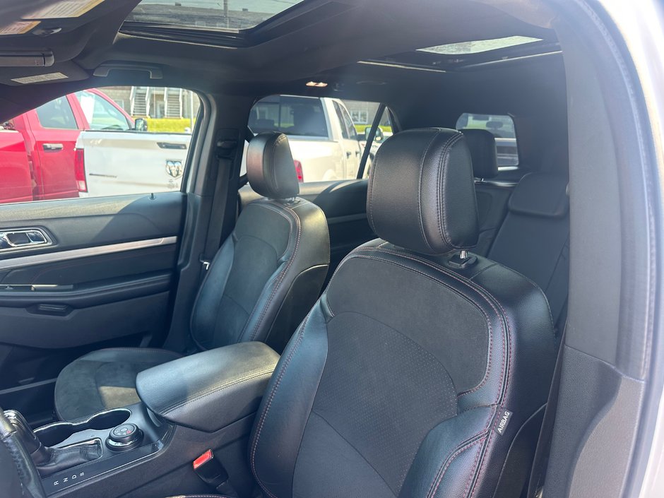 Ford Explorer XLT AWD 2018-8