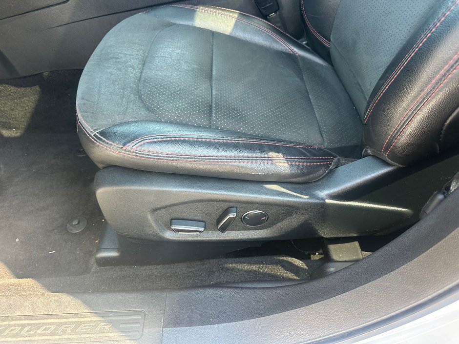 Ford Explorer XLT AWD 2018-10