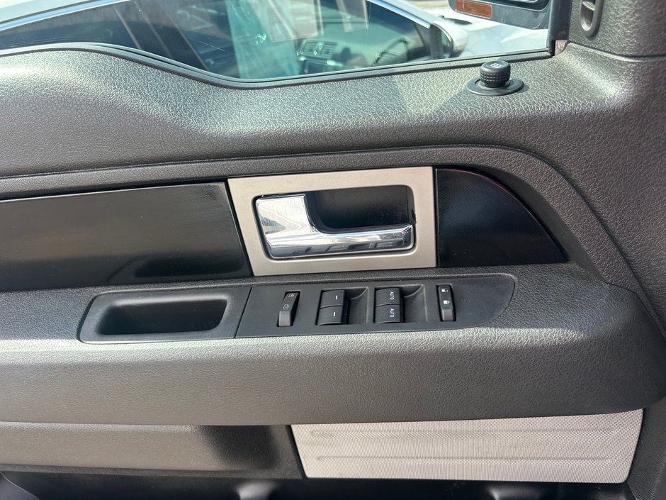 2012 Ford F-150 FX4-11