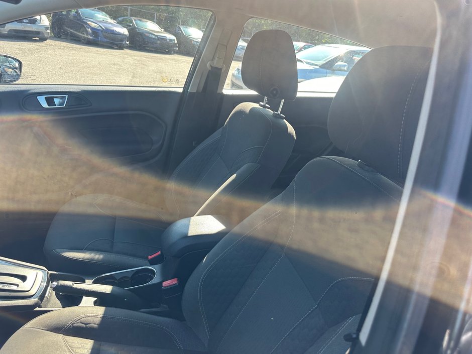 2011 Ford Fiesta SE-5
