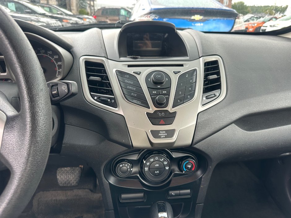 2011 Ford Fiesta SE-5