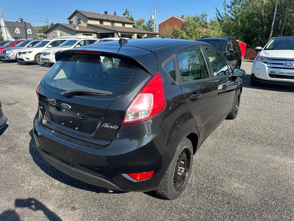 2011 Ford Fiesta SE-2