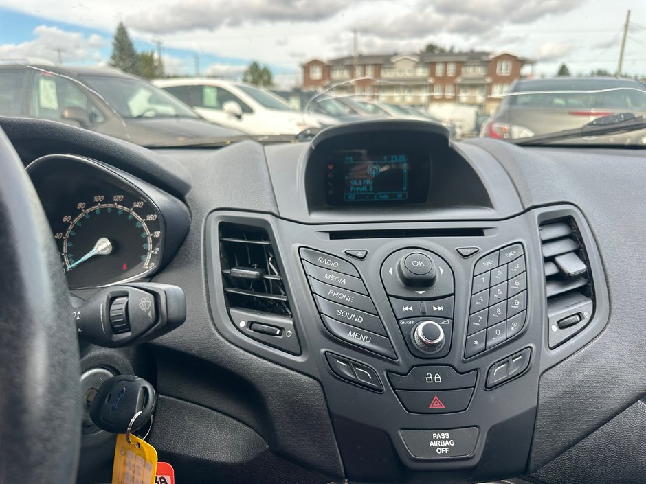 2014 Ford Fiesta SE-7