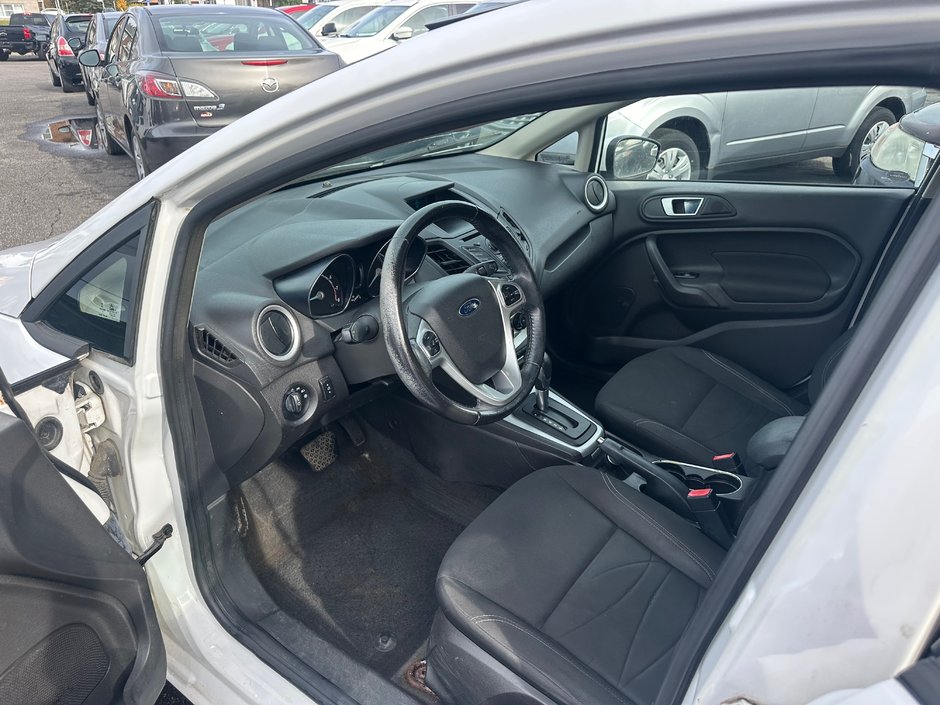2014 Ford Fiesta SE-5