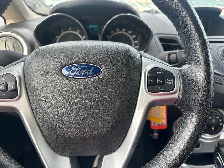 2014 Ford Fiesta SE-11
