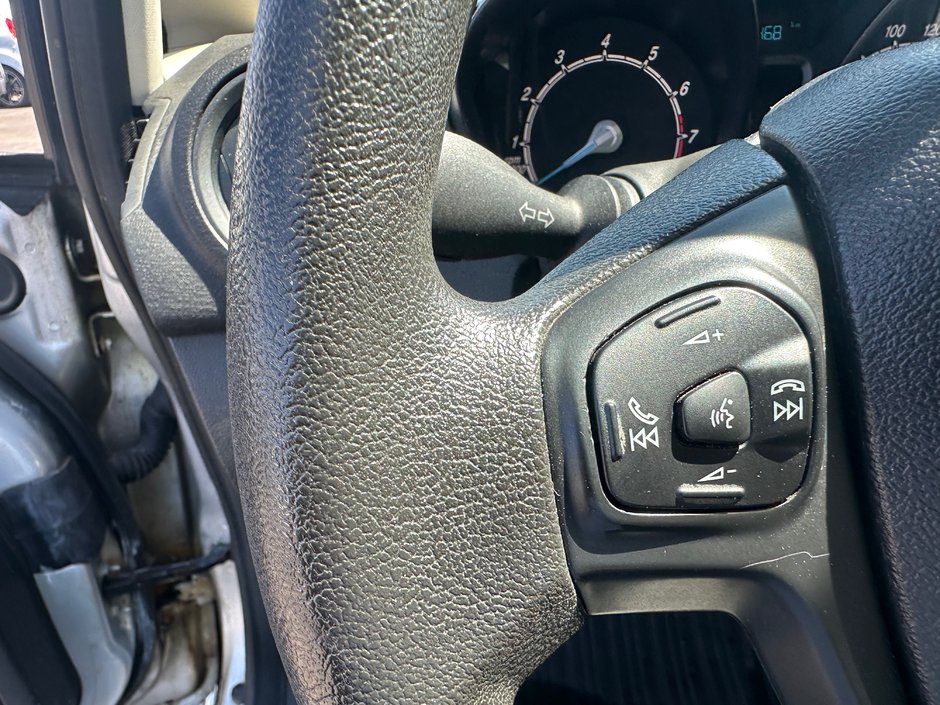 Ford Fiesta S 2015-11