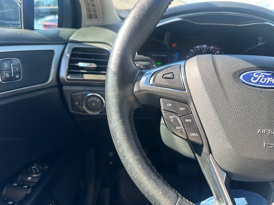 2018 Ford Fusion Energi SE-11