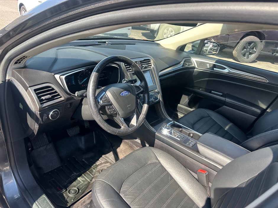 2018 Ford Fusion Energi SE-8