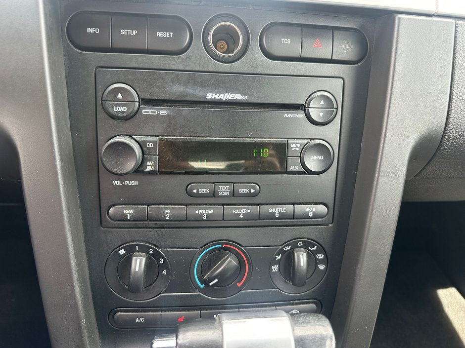 2007 Ford Mustang Décapotable-18