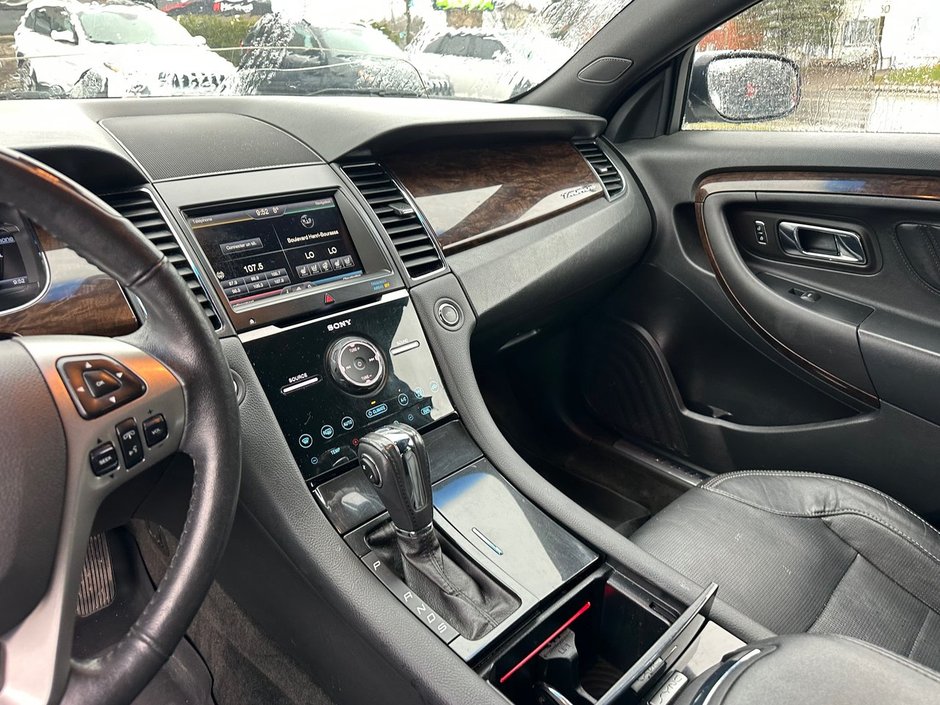 2015 Ford Taurus LIMITED-10
