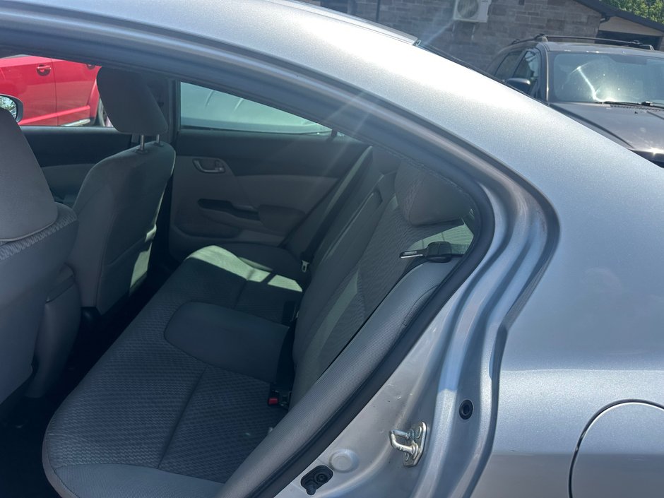 Honda Civic Sedan LX 2015-4