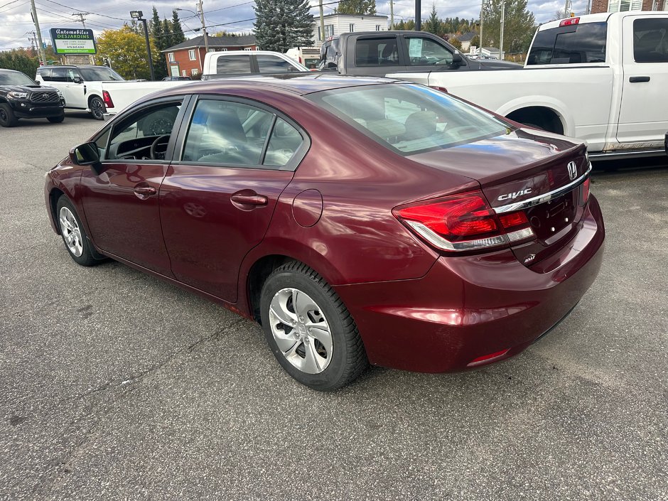 Honda Civic Sedan LX 2015-3