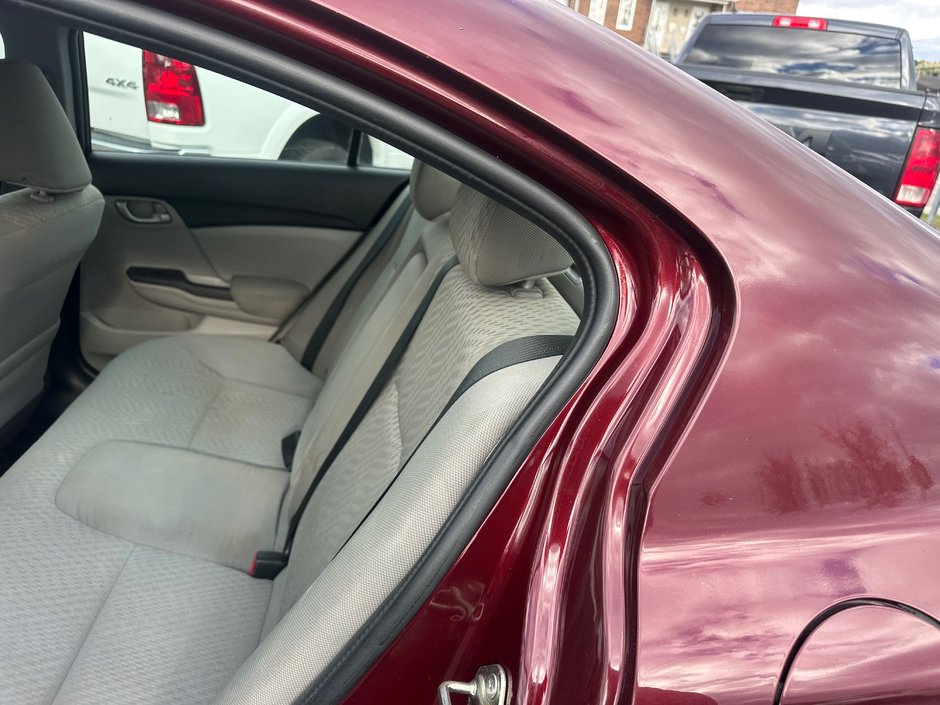 Honda Civic Sedan LX 2015-4
