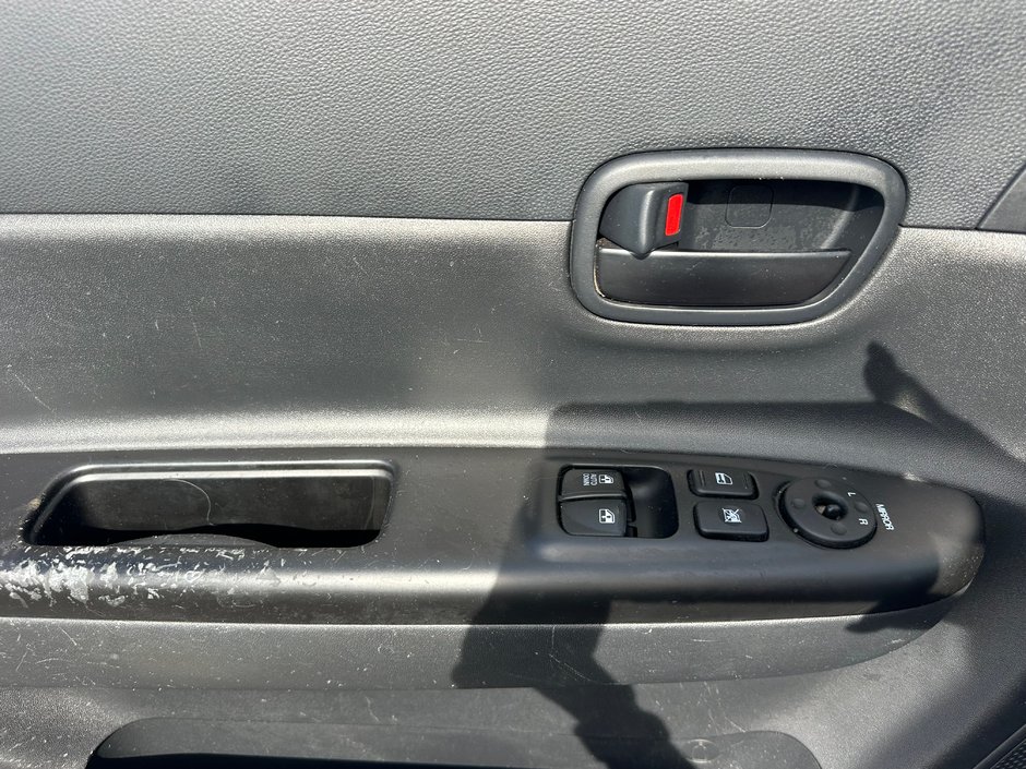2007 Hyundai Accent-8