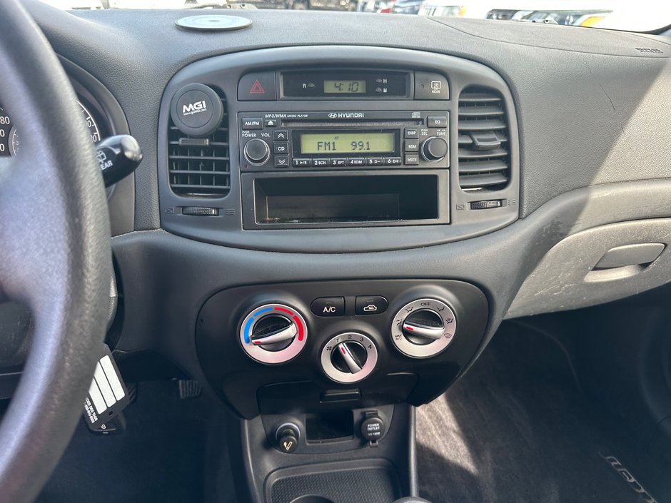 2007 Hyundai Accent-7