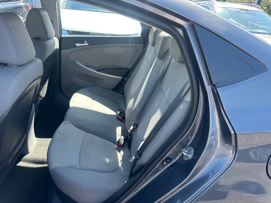 Hyundai Accent GL 2012-4