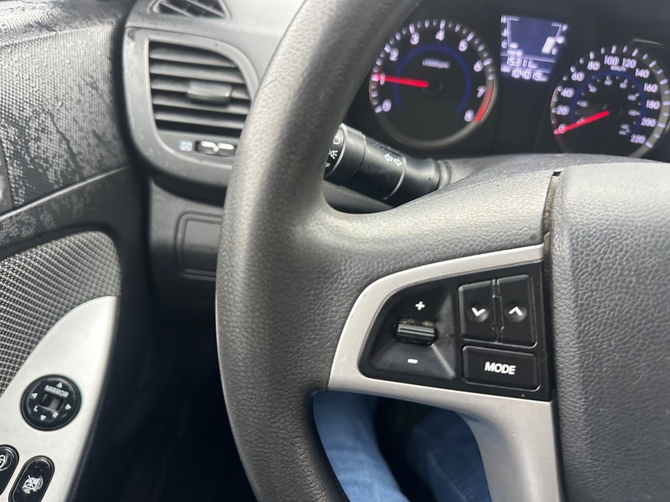 Hyundai Accent GL 2013-9