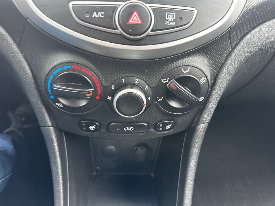 Hyundai Accent GL 2013-7