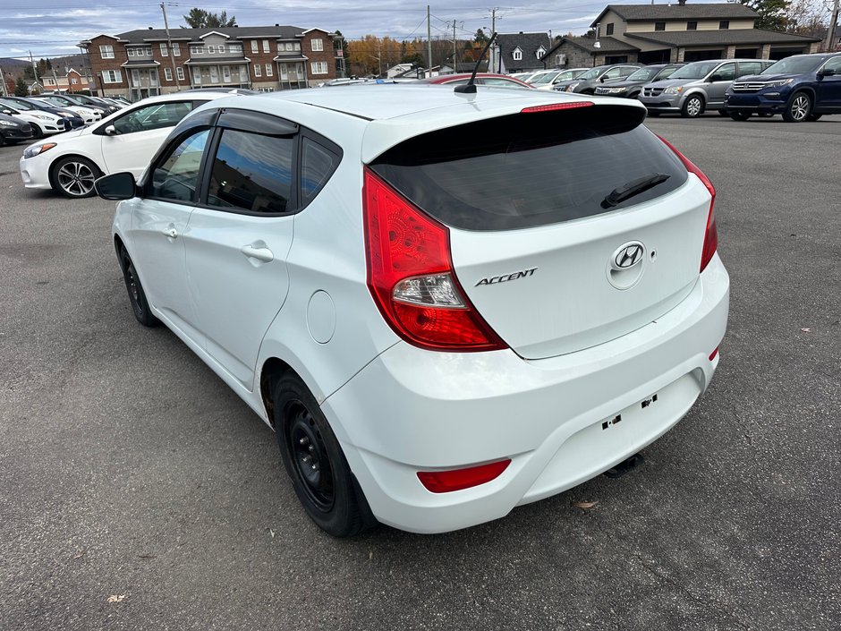 2013 Hyundai Accent L-2