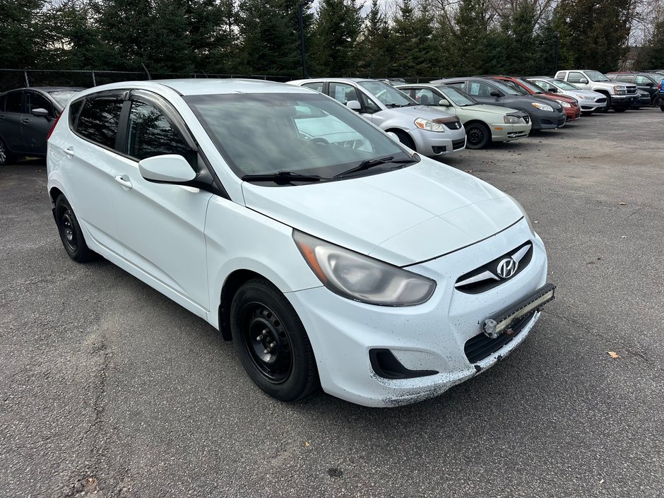2013 Hyundai Accent L-0