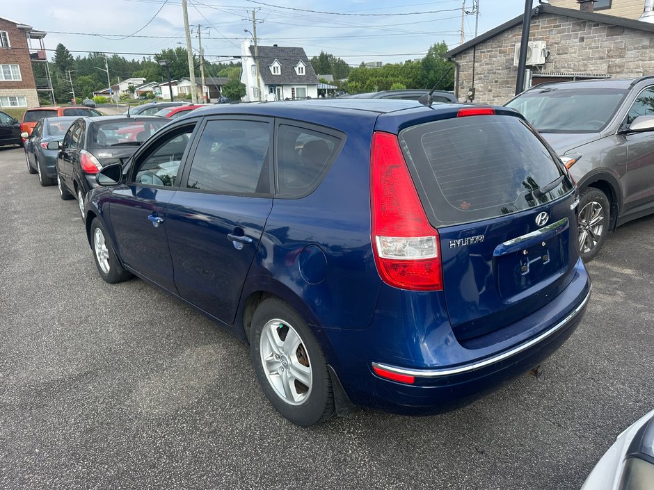 2011 Hyundai Elantra Touring GLS-2